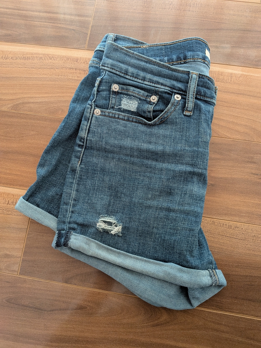 Women's Dark Wash Denim Roll-Cuff Shorts - Picture 5 of 5